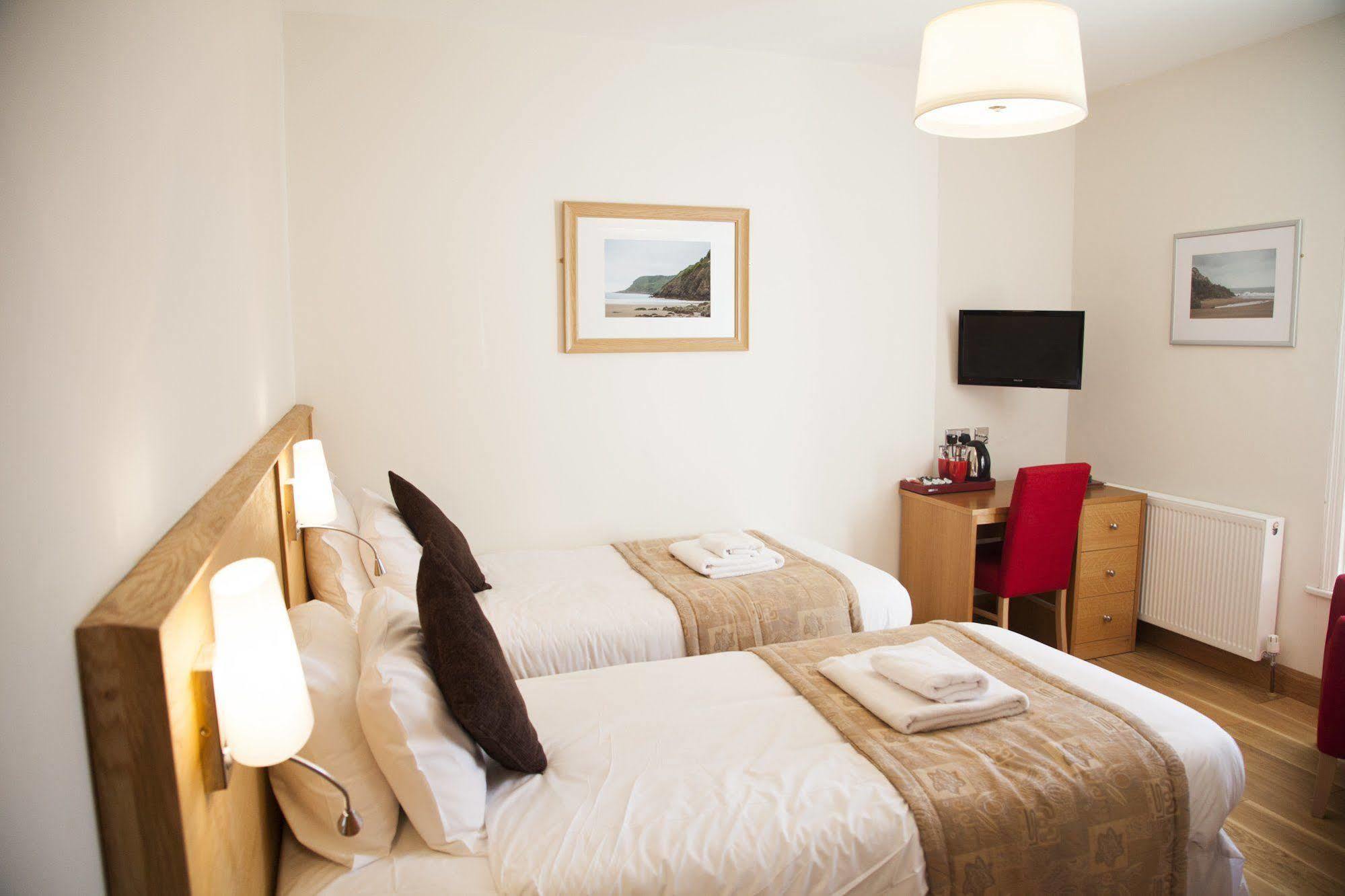 Somerfield Lodge Swansea Esterno foto